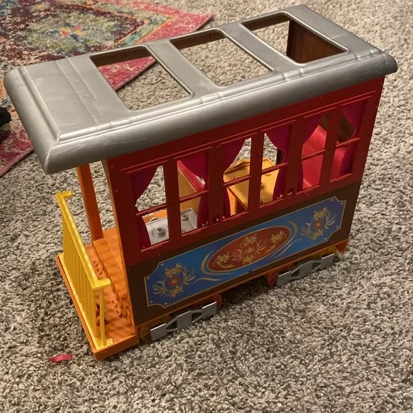 Spirit Untamed Lucky Train - Picture 3 of 5